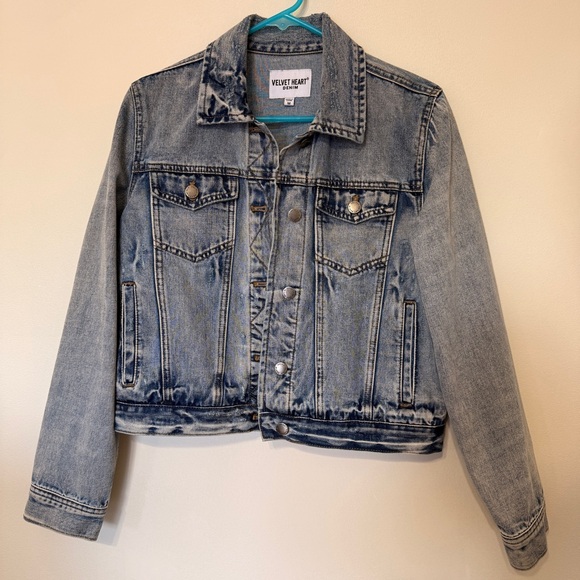 Velvet Heart Jackets & Blazers - VELVET HEART Denim Jacket Women’s Medium